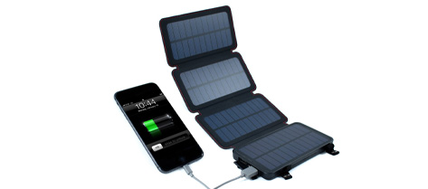 QuadraPro Solar Power Bank with Wireless & Dual USB Charging by Frog & CO